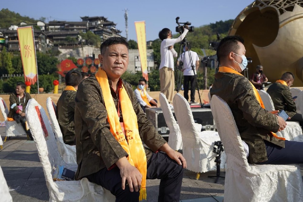 不一樣的父傳子，不一樣的曹光亮 ——茅臺鎮(zhèn)土生土長的釀酒人